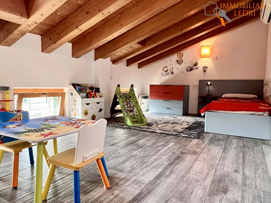 Immagine 11 di Appartamento in vendita  a Bussolengo