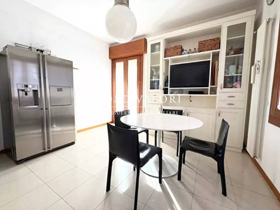 Immagine 7 di Casa bifamiliare in vendita  a Castelfranco Veneto