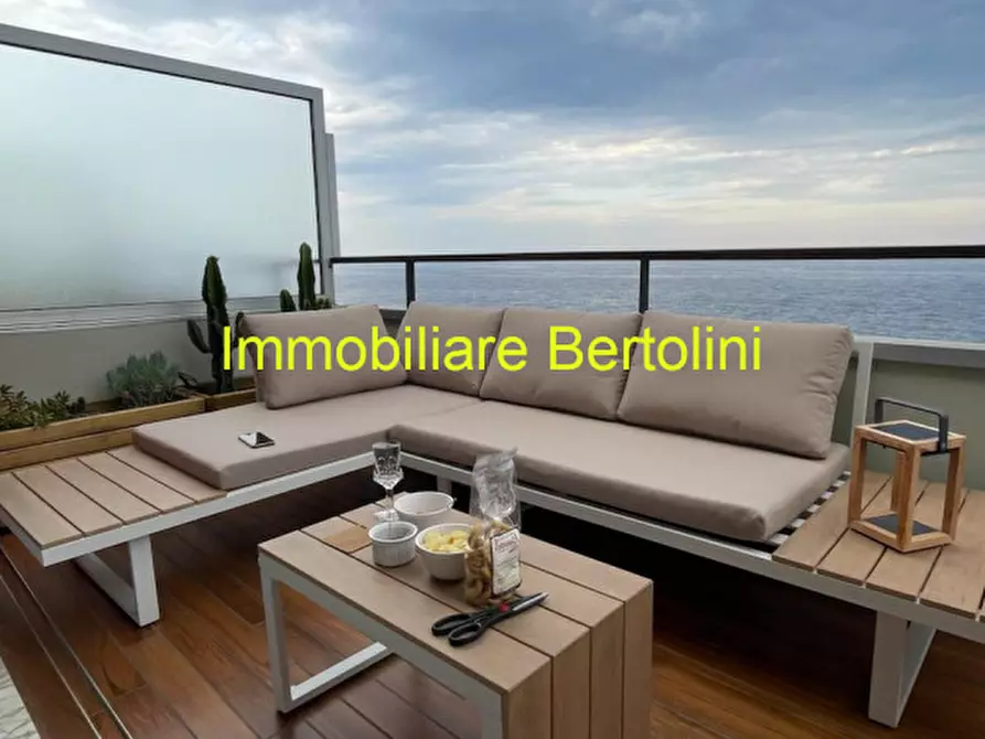 Immagine 2 di Attico in vendita  in CORSO GUGLIELMO MARCONI a San Remo