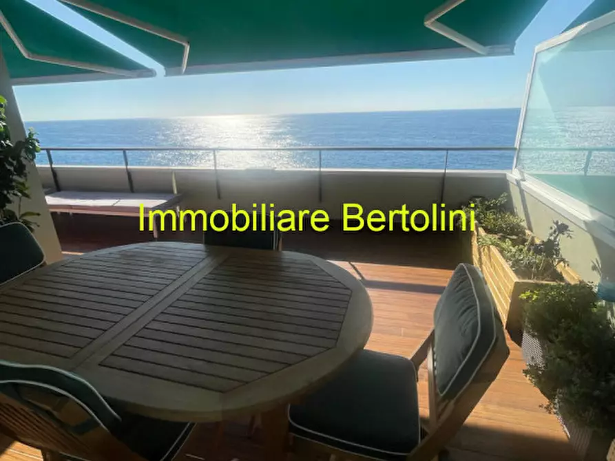 Immagine 3 di Attico in vendita  in CORSO GUGLIELMO MARCONI a San Remo