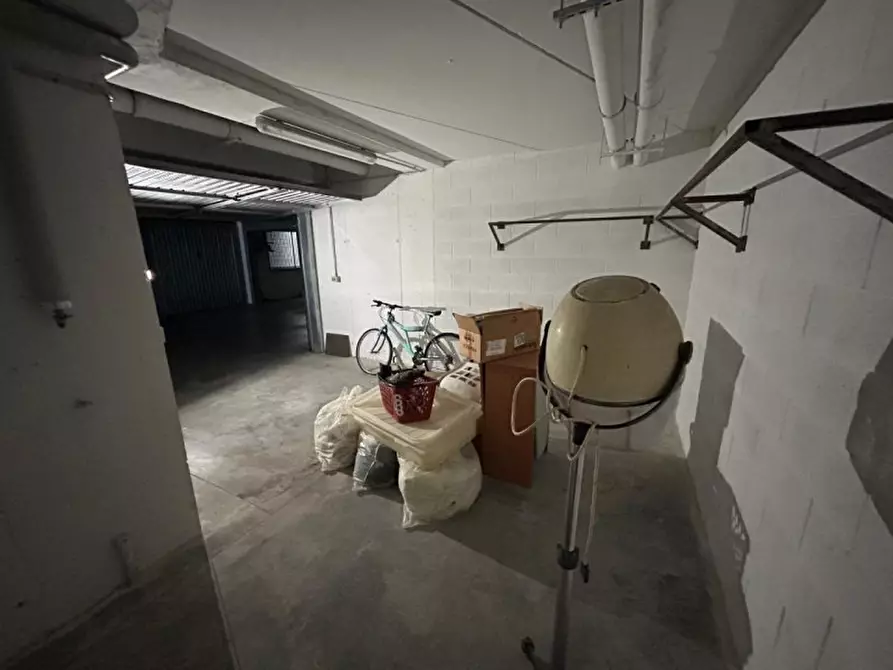 Immagine 3 di Garage in vendita  in Via Ettore Nardi a Ozzano Dell'emilia