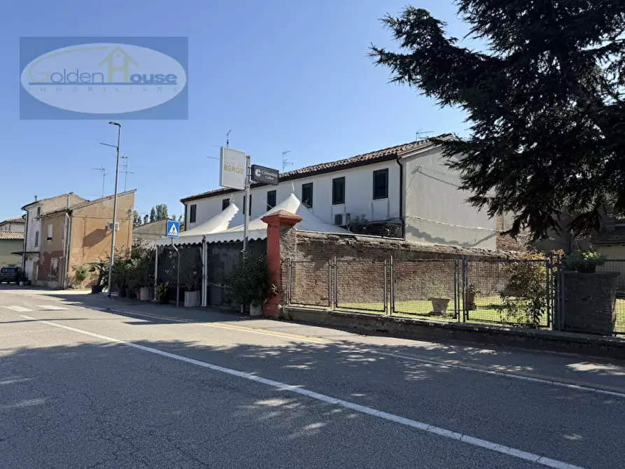 Immagine 3 di Attività commerciale in vendita  a Argenta