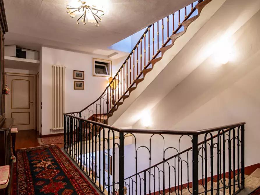 Immagine 11 di Palazzo in vendita  in Via Savonarola a Padova