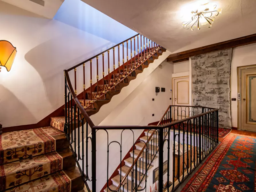 Immagine 12 di Palazzo in vendita  in Via Savonarola a Padova