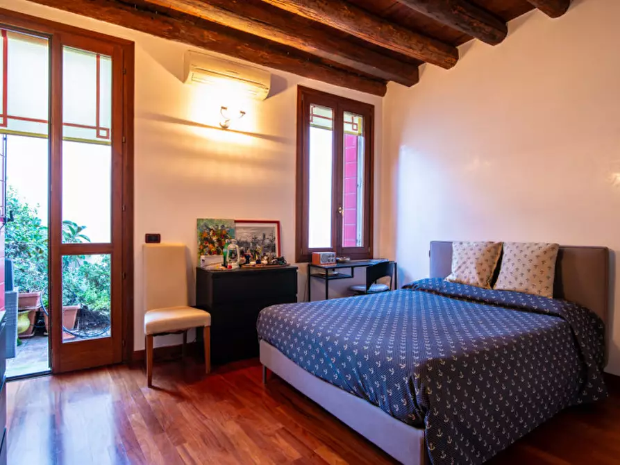 Immagine 14 di Palazzo in vendita  in Via Savonarola a Padova