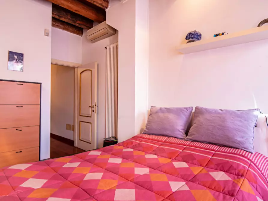 Immagine 19 di Palazzo in vendita  in Via Savonarola a Padova