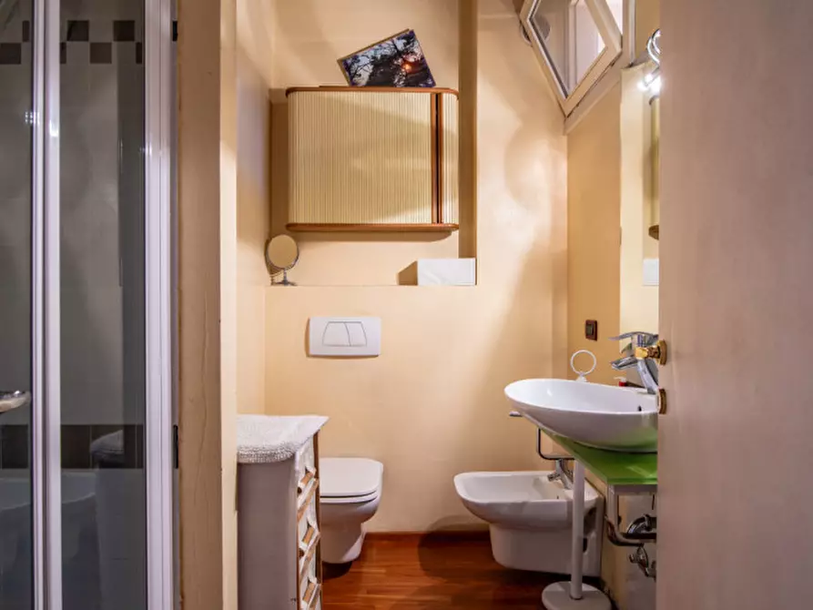 Immagine 20 di Palazzo in vendita  in Via Savonarola a Padova