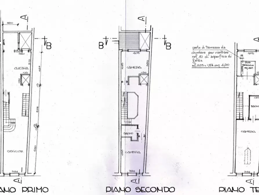Immagine 30 di Palazzo in vendita  in Via Savonarola a Padova