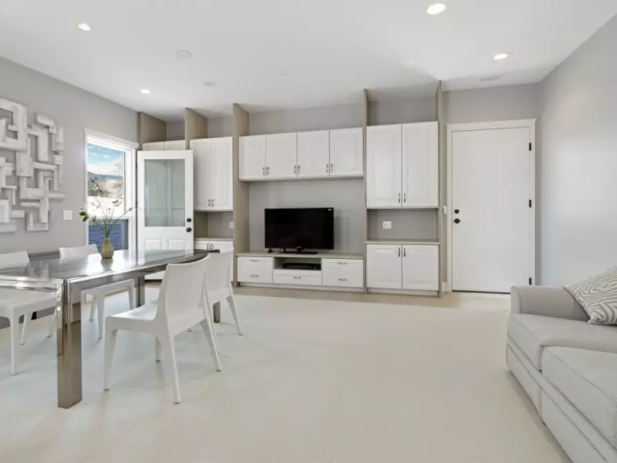 Immagine 1 di Appartamento in vendita  in Viale Lina Cavalieri a Roma