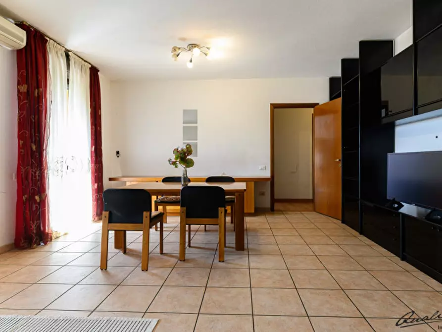 Immagine 9 di Appartamento in vendita  in Viale Lina Cavalieri a Roma