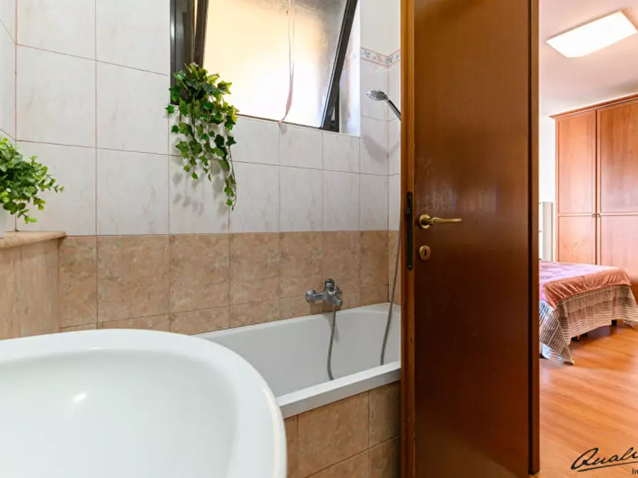 Immagine 33 di Appartamento in vendita  in Viale Lina Cavalieri a Roma