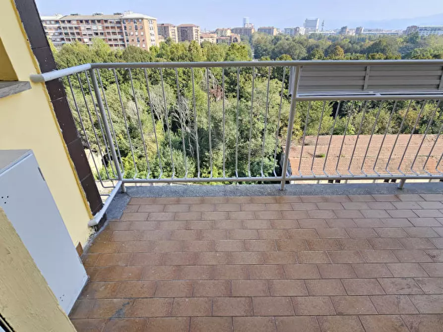 Immagine 11 di Appartamento in vendita  in Via Santa Maria Mazzarello 76 a Torino