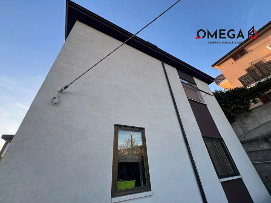 Immagine 2 di Appartamento in vendita  in via Dante Vaglieri 10 a Trieste