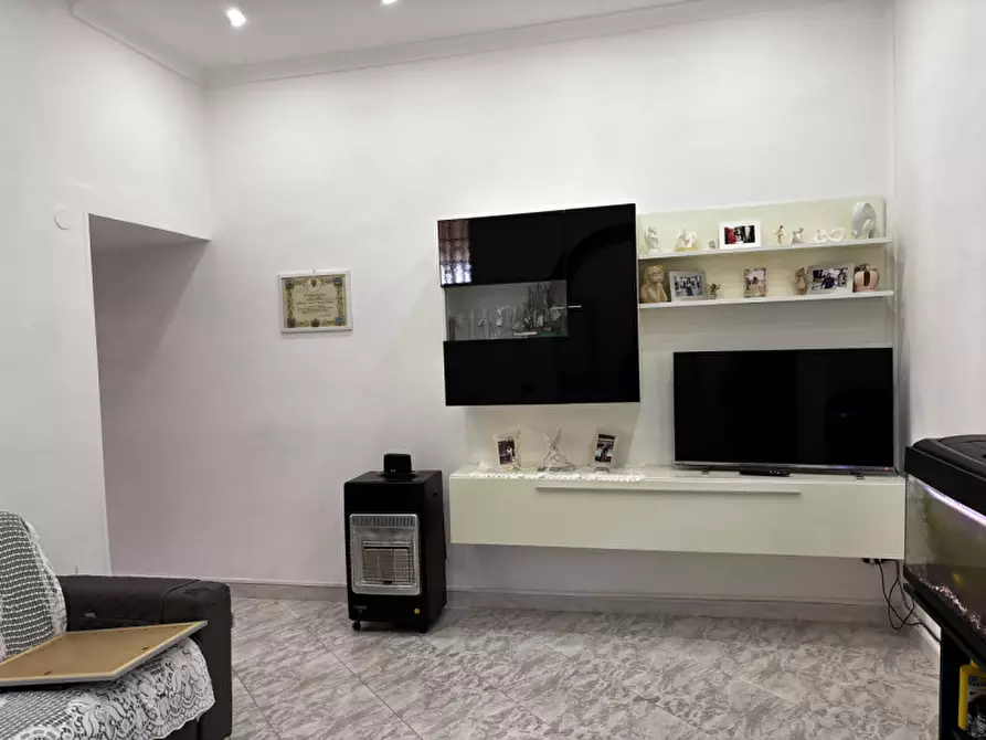 Immagine 4 di Casa indipendente in vendita  in VIA EMILIA N°13 a Torre Del Greco