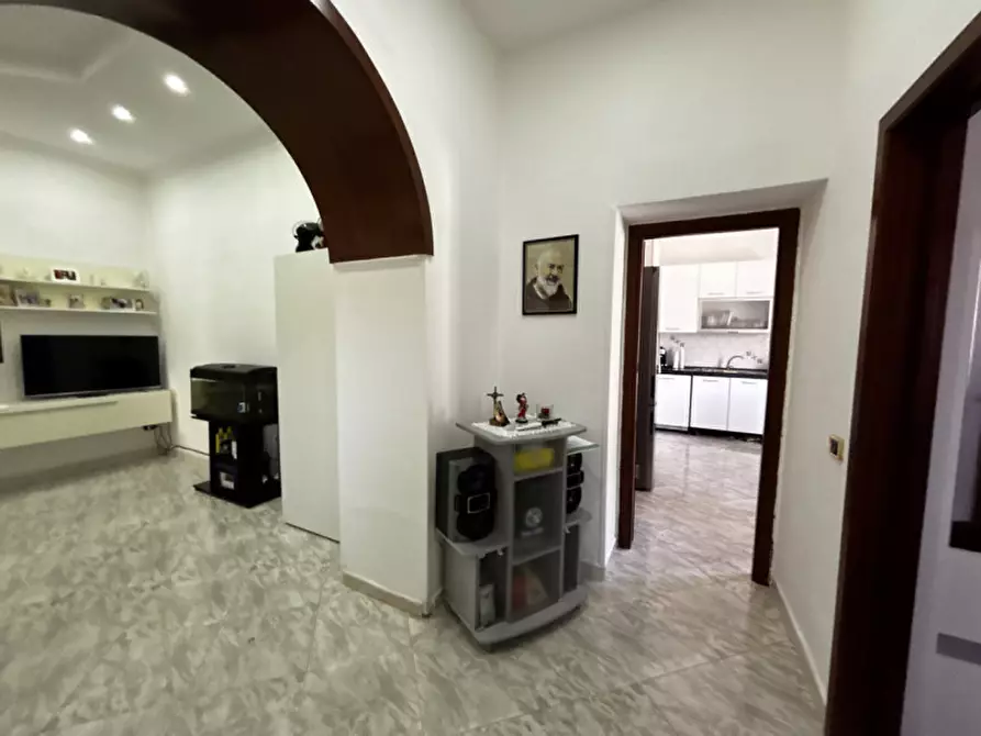 Immagine 9 di Casa indipendente in vendita  in VIA EMILIA N°13 a Torre Del Greco