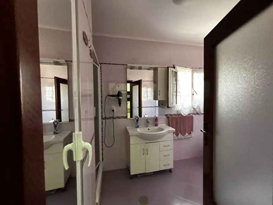 Immagine 11 di Casa indipendente in vendita  in VIA EMILIA N°13 a Torre Del Greco