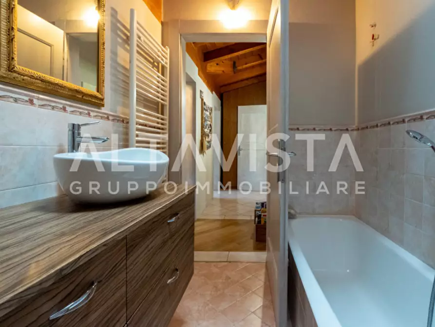 Immagine 39 di Appartamento in vendita  in Via Bonfadini a Nuvolera