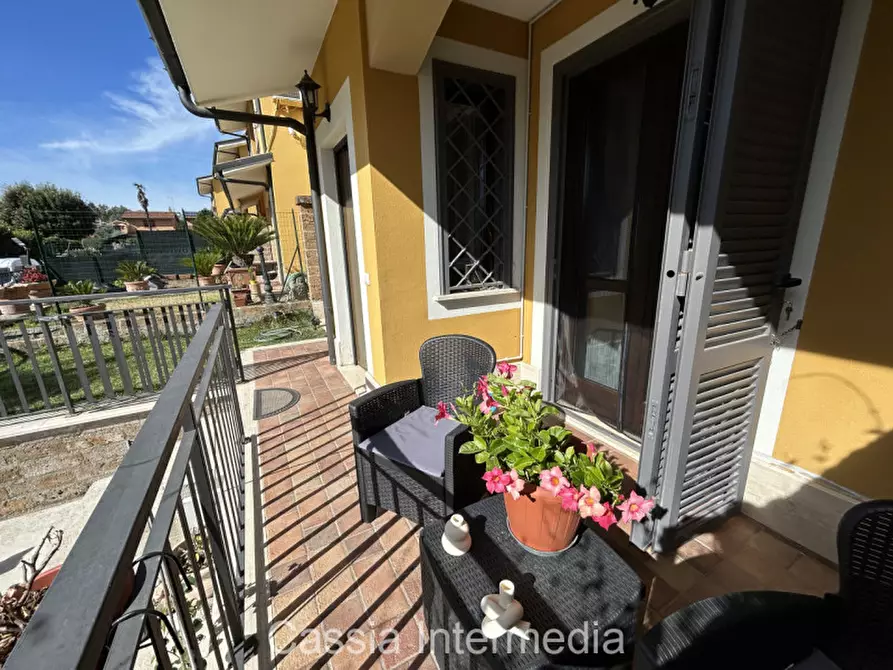 Immagine 4 di Villa in vendita  in Via Tommaso Albinoni 2 a Nepi