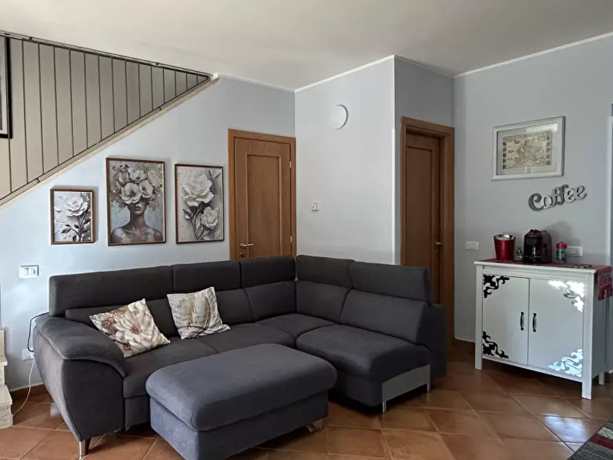 Immagine 11 di Villa in vendita  in Via Tommaso Albinoni 2 a Nepi