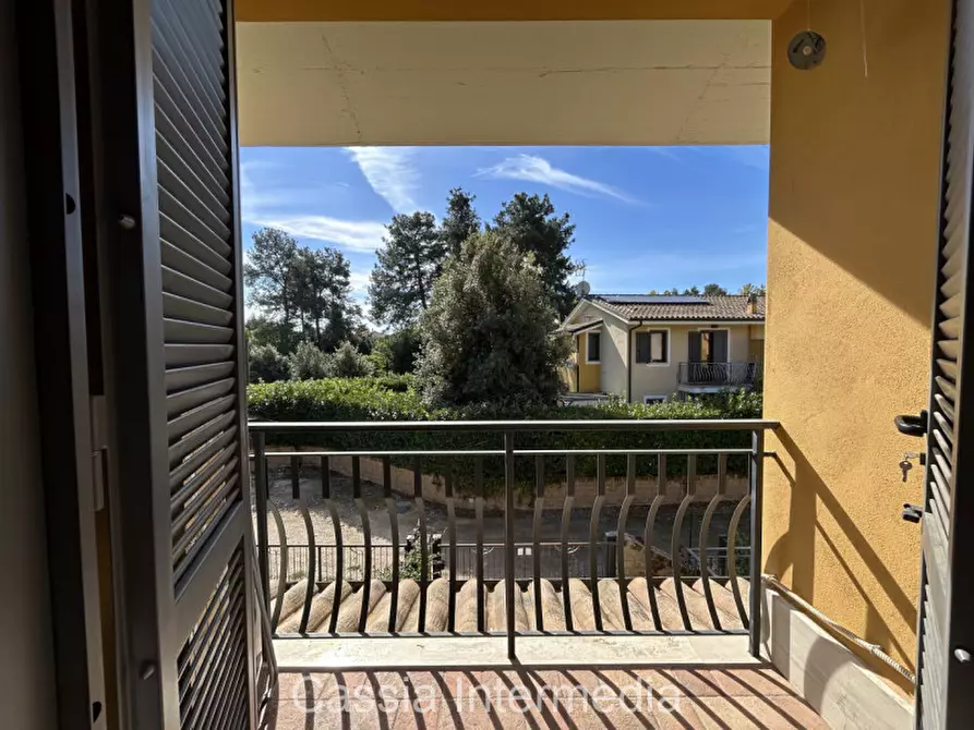 Immagine 18 di Villa in vendita  in Via Tommaso Albinoni 2 a Nepi