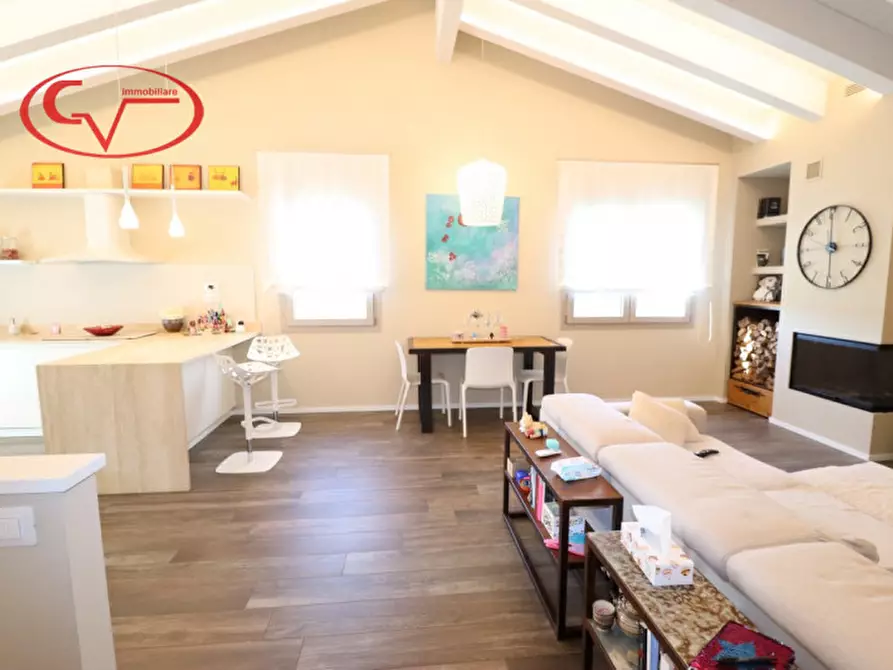 Immagine 13 di Villa in vendita  in via gruccia a San Giovanni Valdarno