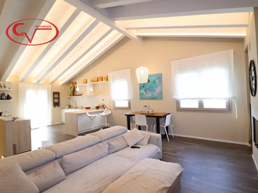 Immagine 20 di Villa in vendita  in via gruccia a San Giovanni Valdarno