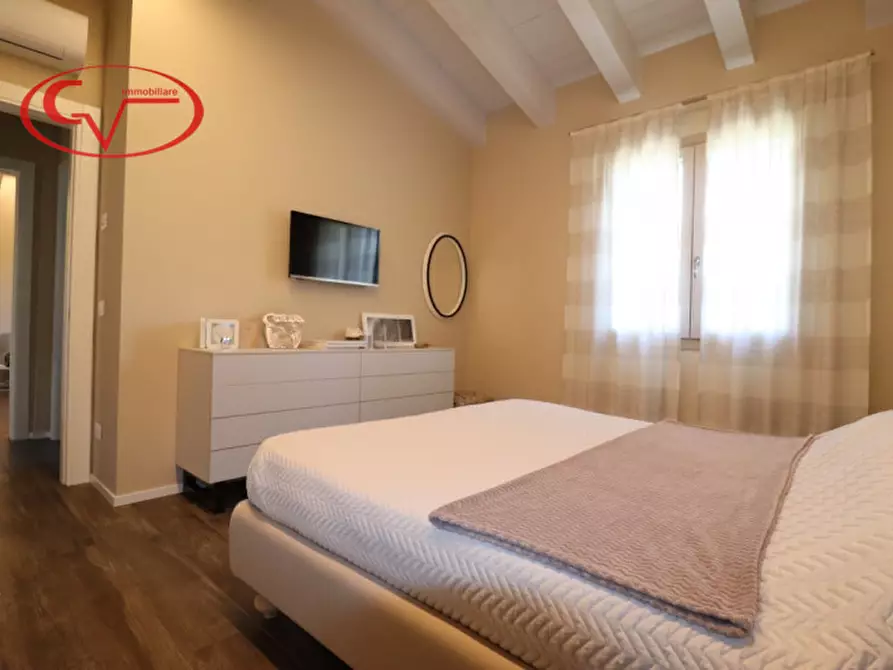 Immagine 28 di Villa in vendita  in via gruccia a San Giovanni Valdarno