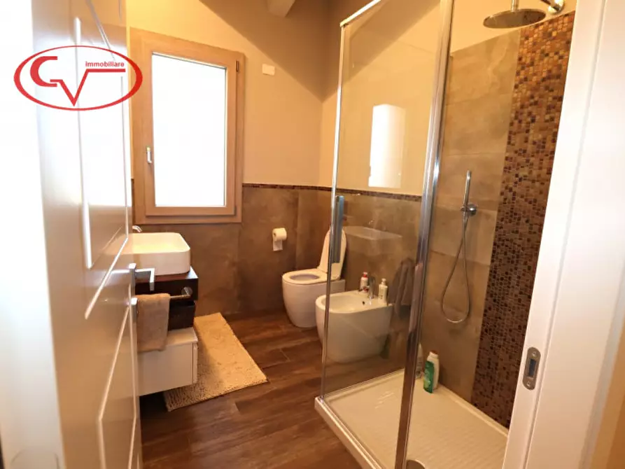 Immagine 32 di Villa in vendita  in via gruccia a San Giovanni Valdarno