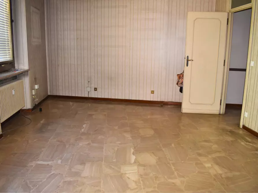 Immagine 17 di Ufficio in vendita  in Piazza Lorenzo Berzieri a Salsomaggiore Terme