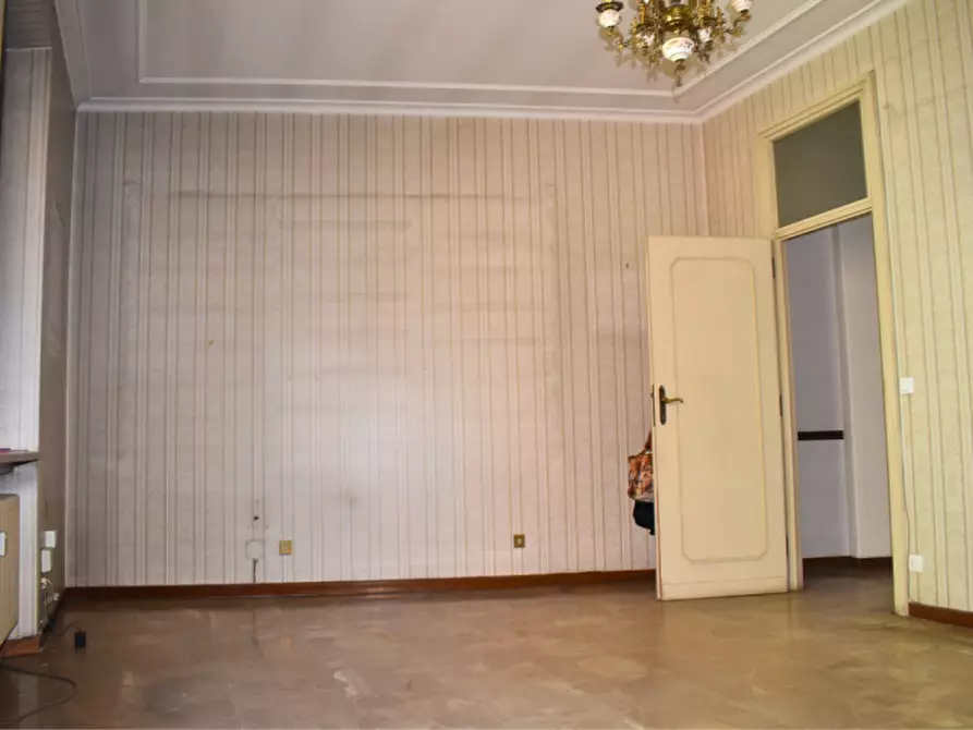 Immagine 18 di Ufficio in vendita  in Piazza Lorenzo Berzieri a Salsomaggiore Terme