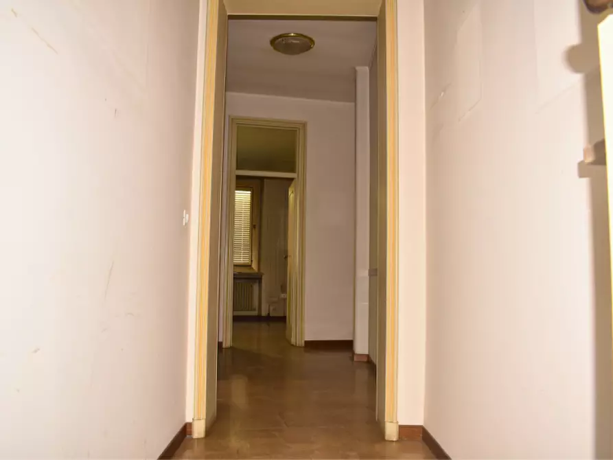 Immagine 22 di Ufficio in vendita  in Piazza Lorenzo Berzieri a Salsomaggiore Terme