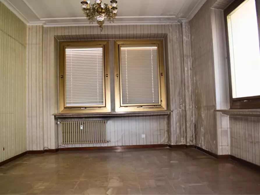 Immagine 25 di Ufficio in vendita  in Piazza Lorenzo Berzieri a Salsomaggiore Terme