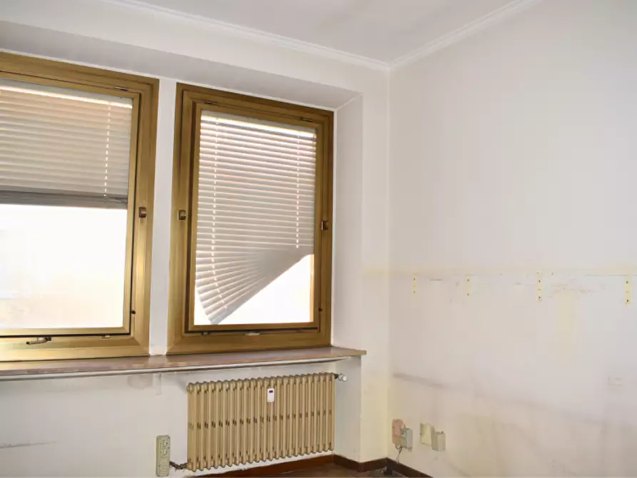 Immagine 29 di Ufficio in vendita  in Piazza Lorenzo Berzieri a Salsomaggiore Terme