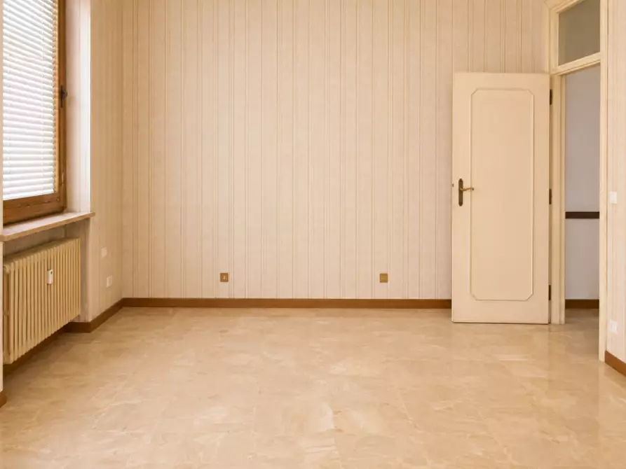 Immagine 32 di Ufficio in vendita  in Piazza Lorenzo Berzieri a Salsomaggiore Terme