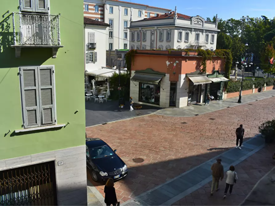 Immagine 33 di Ufficio in vendita  in Piazza Lorenzo Berzieri a Salsomaggiore Terme