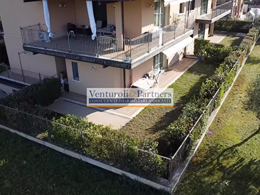 Immagine 2 di Appartamento in vendita  in Via Centenaro a Desenzano Del Garda