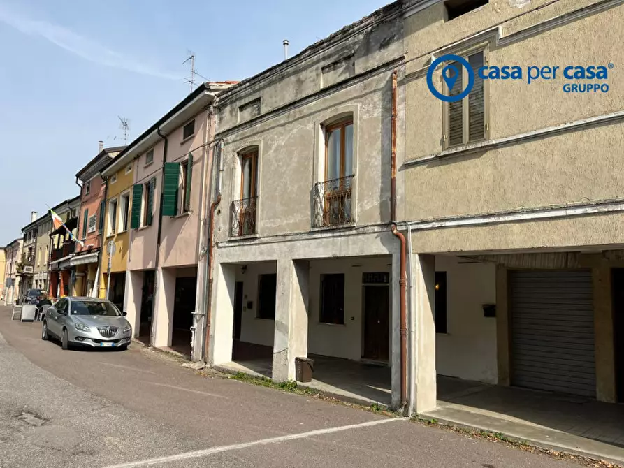 Immagine 1 di Villetta a schiera in vendita  in Via Vittorio Veneto a Roncoferraro