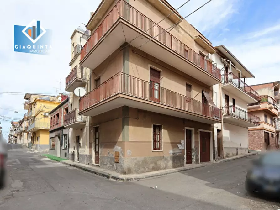 Immagine 1 di Casa indipendente in vendita  in Via Cristoforo Colombo n.05 a Palagonia