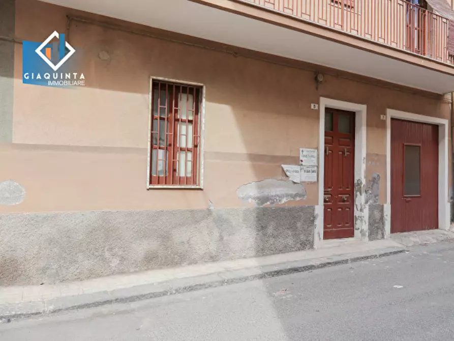 Immagine 3 di Casa indipendente in vendita  in Via Cristoforo Colombo n.05 a Palagonia