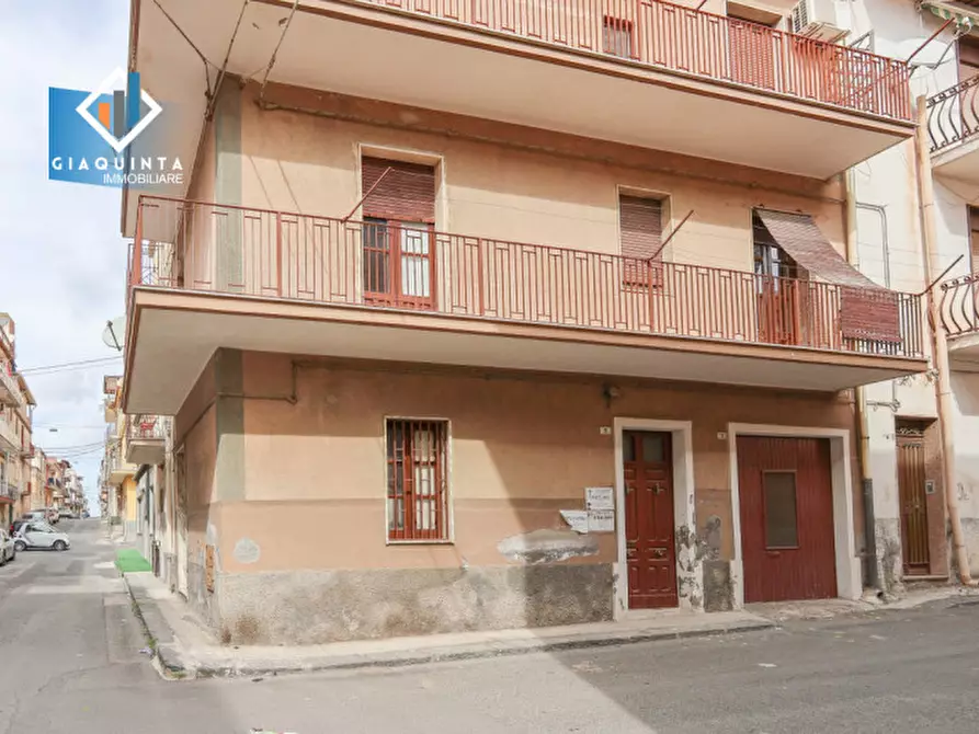 Immagine 10 di Casa indipendente in vendita  in Via Cristoforo Colombo n.05 a Palagonia