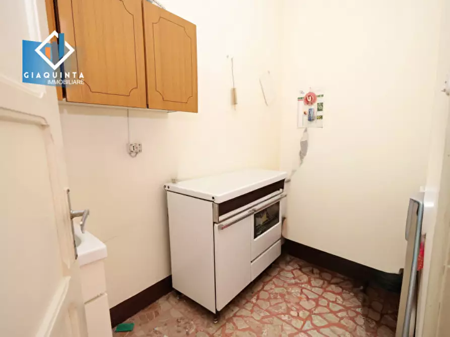 Immagine 15 di Casa indipendente in vendita  in Via Cristoforo Colombo n.05 a Palagonia