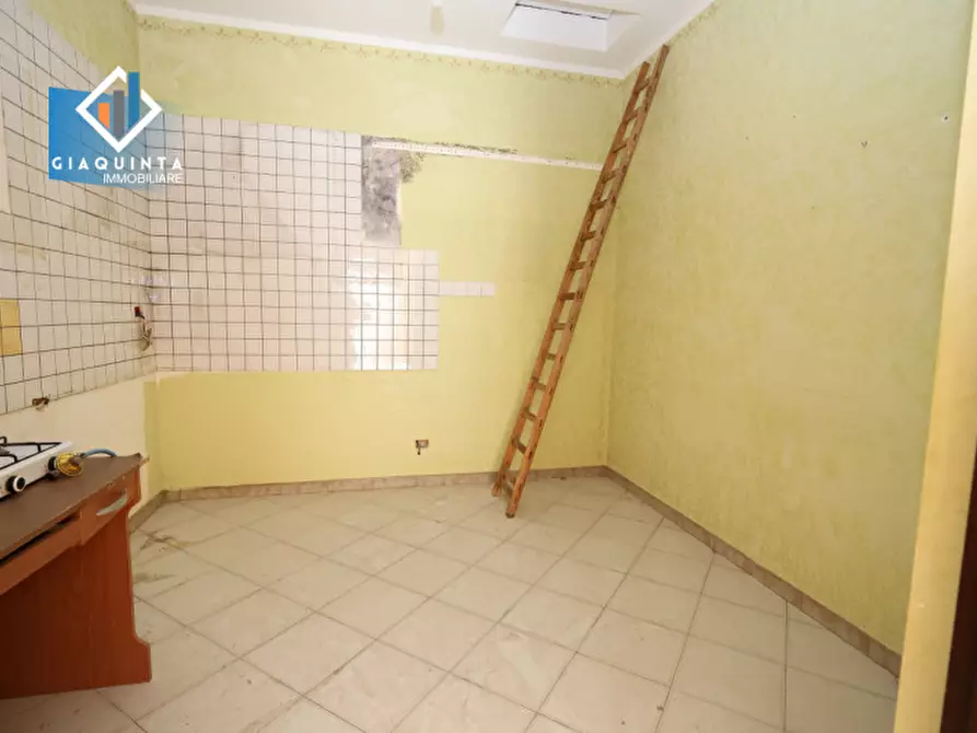 Immagine 18 di Casa indipendente in vendita  in Via Cristoforo Colombo n.05 a Palagonia