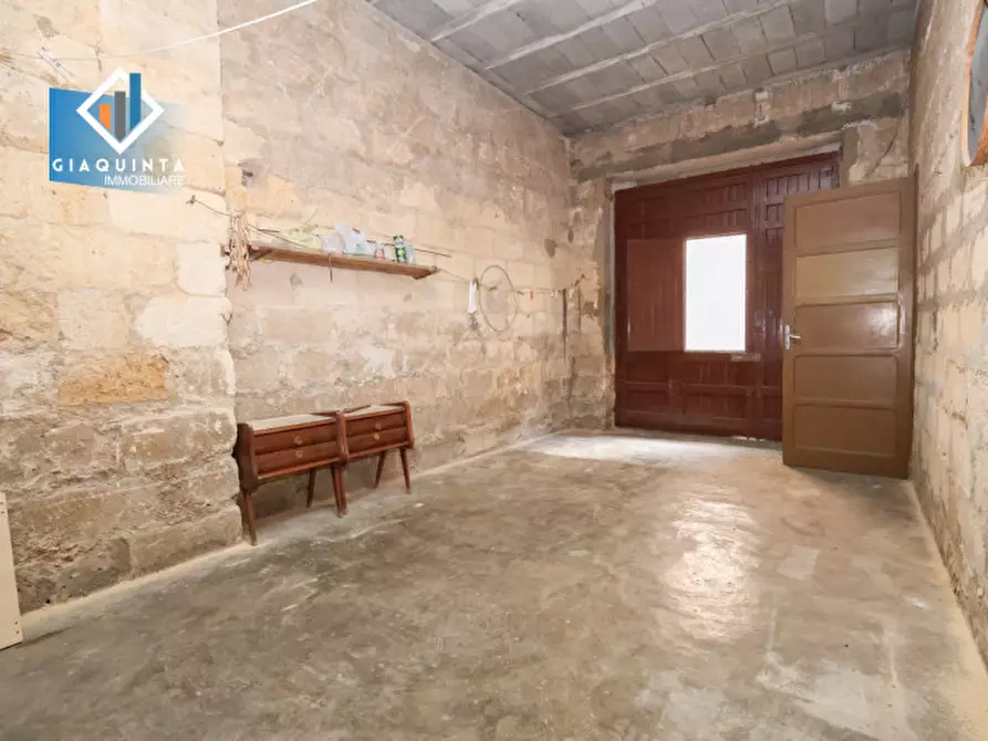 Immagine 22 di Casa indipendente in vendita  in Via Cristoforo Colombo n.05 a Palagonia