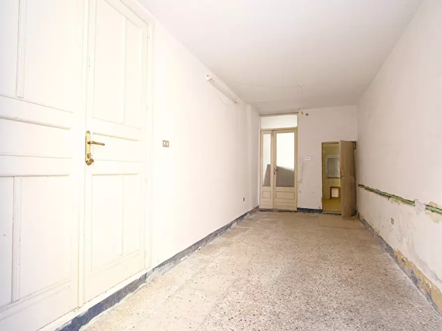 Immagine 15 di Casa indipendente in vendita  in Via Cavour a Parabita