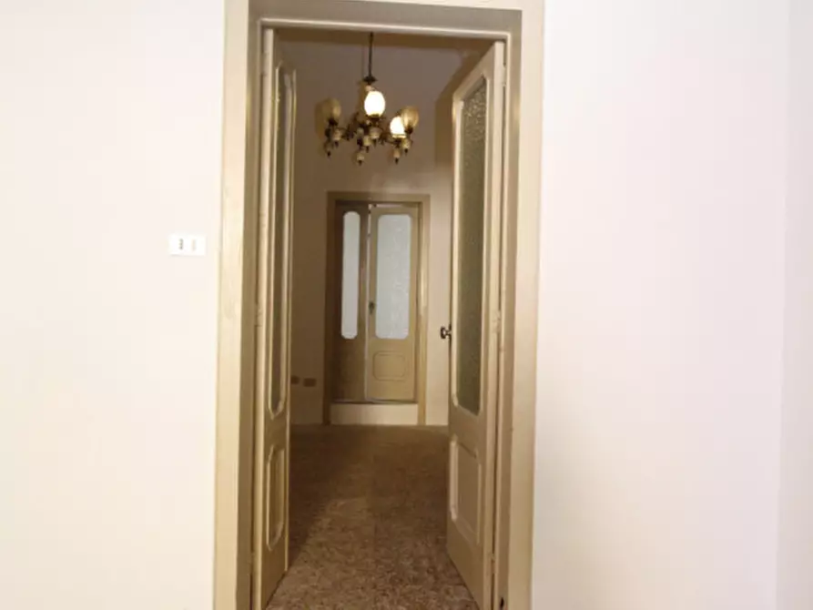 Immagine 23 di Casa indipendente in vendita  in Via Cavour a Parabita