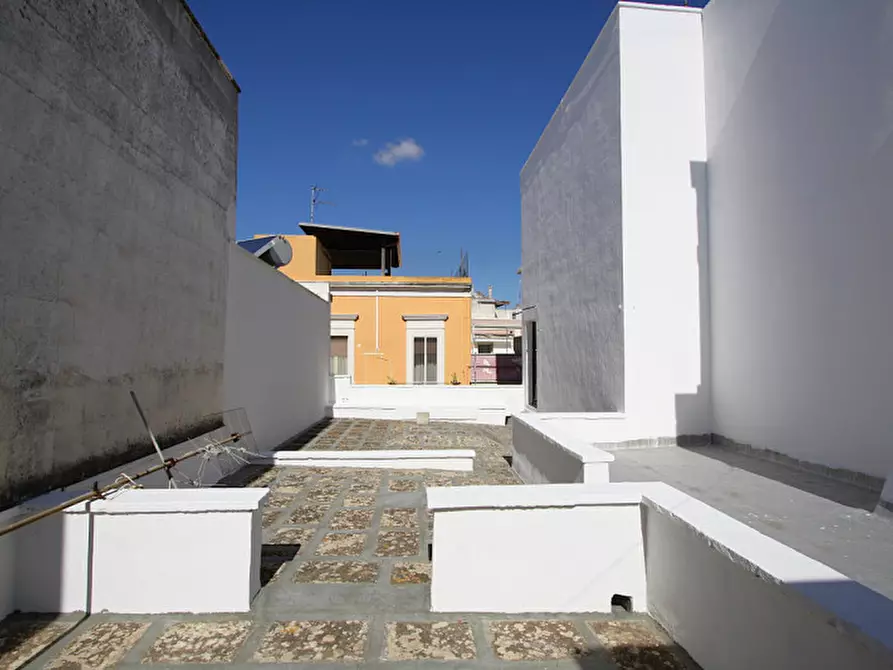 Immagine 29 di Casa indipendente in vendita  in Via Cavour a Parabita