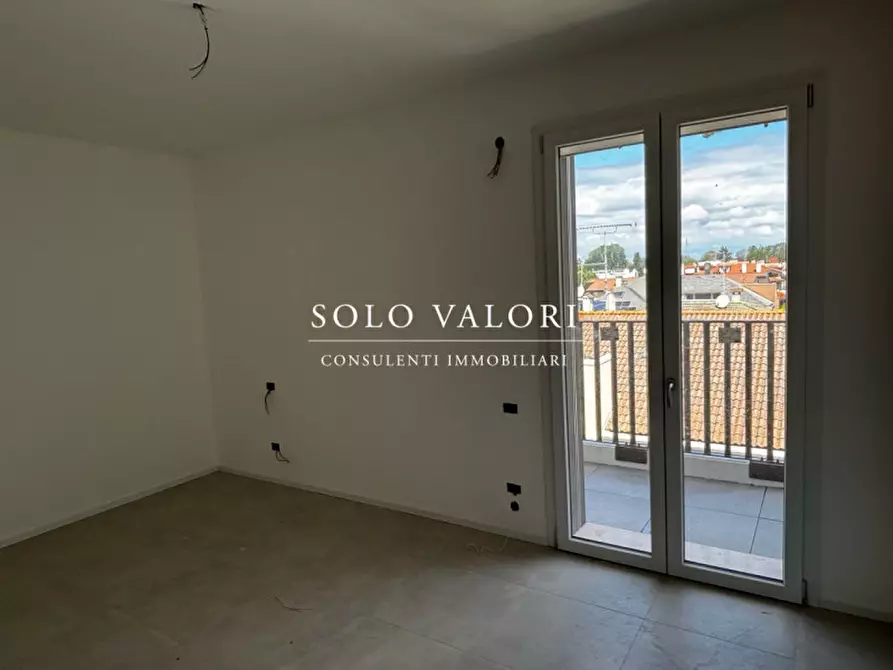 Immagine 37 di Appartamento in vendita  in Piazza Mazzini a Jesolo