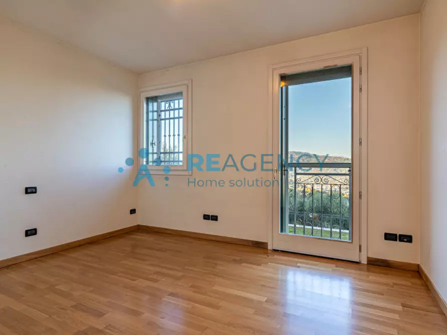 Immagine 31 di Villa in vendita  in Via Calvarina 38 a Arzignano