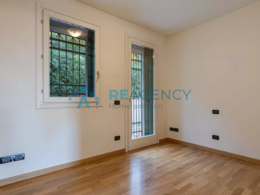 Immagine 34 di Villa in vendita  in Via Calvarina 38 a Arzignano