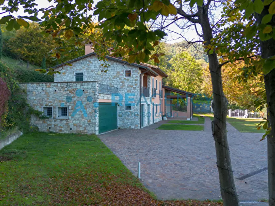 Immagine 46 di Villa in vendita  in Via Calvarina 38 a Arzignano